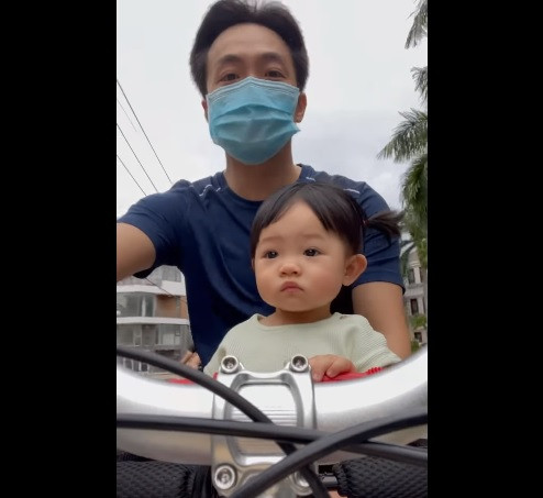 Cho con gai ra duong khong deo khau trang, Cuong Do la noi gi?-Hinh-2