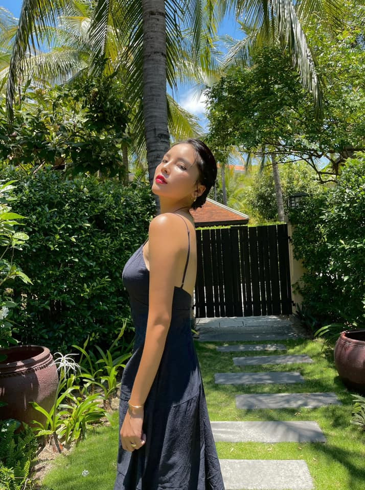 Kỳ Duyên đăng quang Hoa hậu Việt Nam năm 2014 khi mới 18 tuổi. Sau khi giành vương miện cô nàng dính nhiều thị phi, vấp phải sự chỉ trích của dư luận.