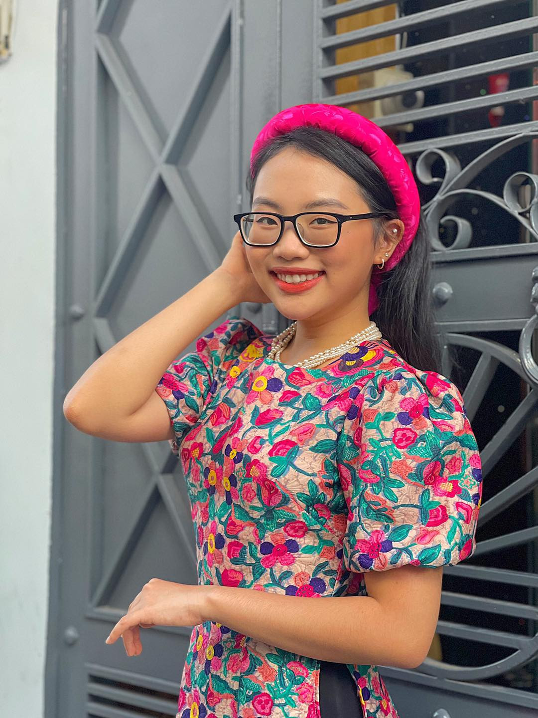 Thông tin cả nhà Phương Mỹ Chi nhiễm COVID-19 khiến fan lo lắng, cầu chúc cho gia đình nữ ca sĩ được bình an. Trước đó, dì ruột của Phương Mỹ Chi - ca sĩ Phương Quế Như đã qua đời do COVID-19.