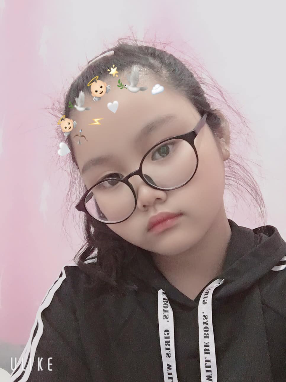 Trước khi xây dựng tổ ấm cùng Quang Pháp, Thảo Trang từng có cuộc hôn nhân dang dở với cựu danh thủ Phan Thanh Bình. Cặp đôi kết hôn năm 2010. Sau 5 năm chung sống, Thảo Trang - Thanh Bình ly hôn khi đã có 1 cô con gái chung - bé Cherry. Hiện nhóc tỳ được 11 tuổi.