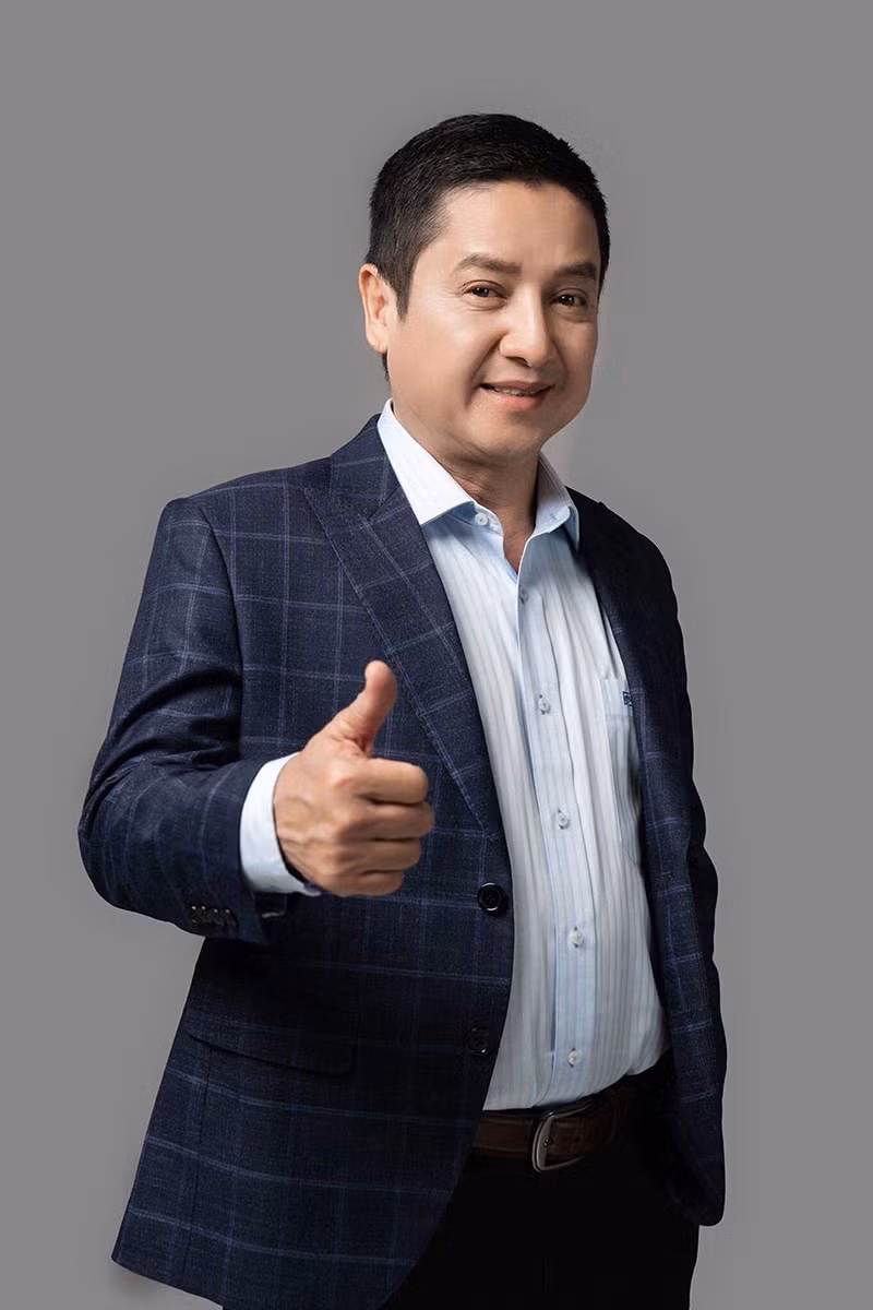 e-Magazine NSƯT Chí Trung: “Người tuổi Sửu có tài, có tâm nhưng không được thích” - Hình 2 e-Magazine NSUT Chi Trung: “Nguoi tuoi Suu co tai, co tam nhung khong duoc thich”-Hinh-2