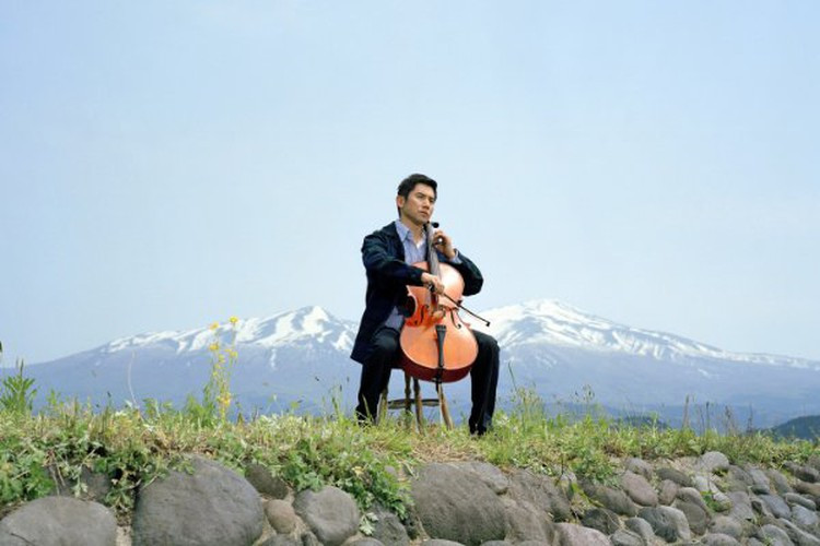 Bộ phim Nhật Bản đoạt giải Oscar 2009 cho hạng mục phim nói tiếng nước ngoài xuất sắc nhất “Khởi hành” (Okuribito) có chủ đề khá mới lạ khi nói về một công việc kỳ lạ, mang tính truyền thống của người Nhật Bản – đó là nghề trang điểm cho người chết. Bộ phim mang lại những cảm xúc sâu sắc về tình cảm gia đình, tình nghĩa vợ chồng ẩn chứa trong mỗi đám tang là nhân, nghĩa, lế, hiếu.