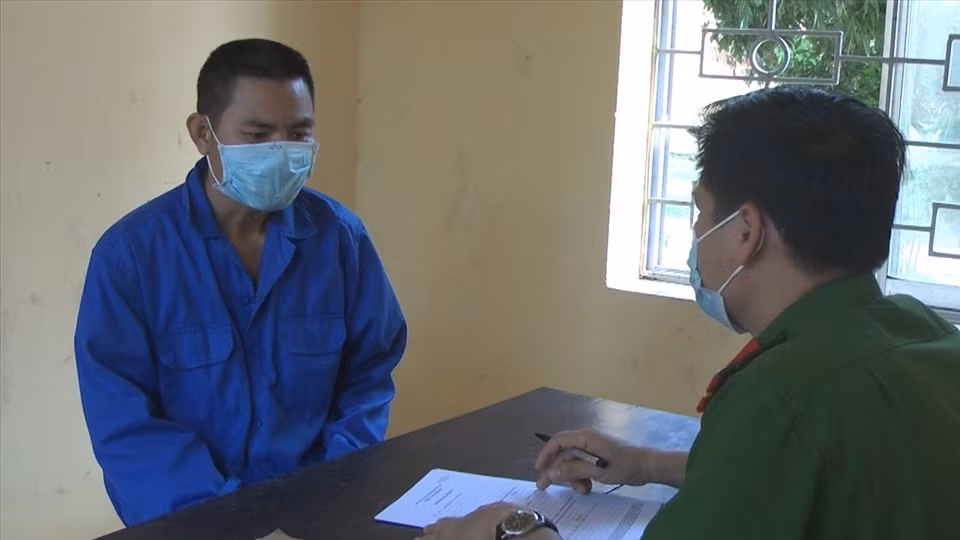  Căng dây điện bẫy chuột làm chết người: Ngày 23/3, phát hiện chuột phá hoại hoa màu, Đào Văn Khá (trú Yên Mỹ, Hưng Yên) đã lắp đặt hệ thống điện để giăng bẫy. Một người tại địa phương đã tử vong khi đi vào bẫy điện này. Ngày 24/3, Khá ra ruộng kiểm tra thì phát hiện anh L.V.Đ (SN 1974, trú cùng địa phương) đã tử vong. 