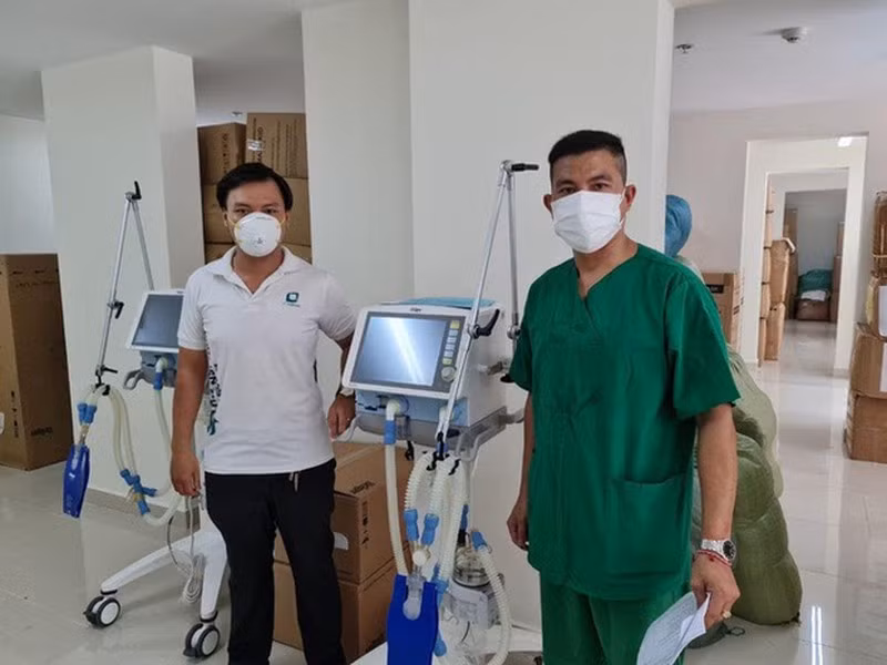 2 máy thở loại 580 triệu đồng/máy do ông Hải tặng cho Bệnh viện dã chiến số 6 tại thành phố Thủ Đức, TP.HCM.