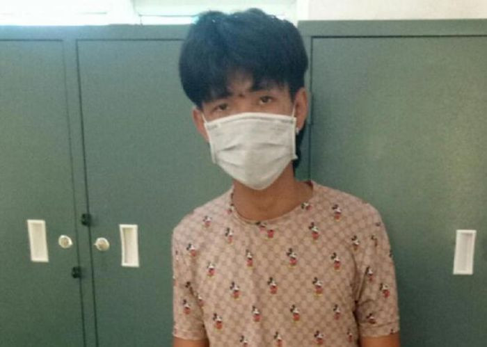  "Thông chốt" kiểm dịch, đâm thẳng vào trung úy Công an: Đặng Văn Tình (SN 2003, trú tại Vĩnh Phúc) bị chốt kiểm soát tại huyện Mê Linh (Hà Nội) yêu cầu dừng xe thì Tình tăng ga, lao xe tông gãy chân trung úy Lưu Trường Giang (Công an huyện Mê Linh). Ngày 23/8, Tình bị Công an huyện Mê Linh bắt giữ.