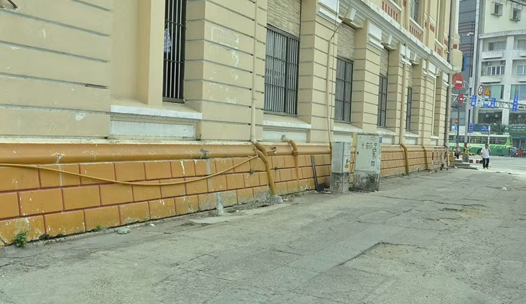 Điều đáng nói là hầu hết những điểm giữ xe nói trên đều sự quản lý của các phòng, ban... thuộc UBND quận 1.