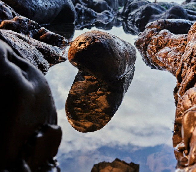 Từ đây, các chuyên gia nhận định nhiều khả năng những thứ mà người dân phát hiện trên thuộc về con tàu Santo Cristo de Burgo biến mất năm 1693 hoặc tàu San Francisco Xavier mất tích vào năm 1705.