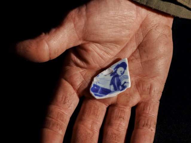 Trước khi tìm thấy xác tàu Santo Cristo de Burgos, một tài liệu có từ năm 1813 có đề cập đến một con tàu Tây Ban Nha bị đắm ở núi Neahkahnie trong khu vực nhưng không giúp các chuyên gia xác định được vị trí của con tàu gặp nạn.