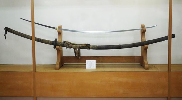 Theo các chuyên gia, Norimitsu Odachi là trường kiếm có chiều dài 3,7m và nặng gần 15 kg. Với kích thước lớn như vậy, nhiều người tò mò ai có thể đủ khả năng để sử dụng trường kiếm Norimitsu Odachi.