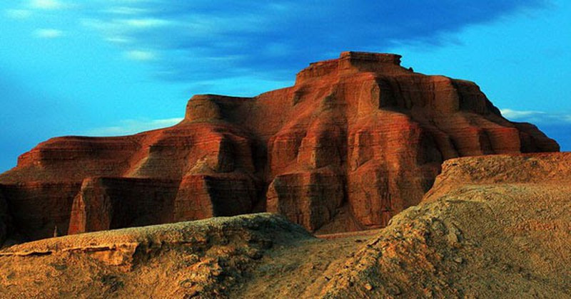 Vào những ngày có nắng và gió nhẹ, một số người báo cáo nghe thấy những giai điệu giống như hàng triệu chiếc chuông nhỏ kêu leng keng, du dương.