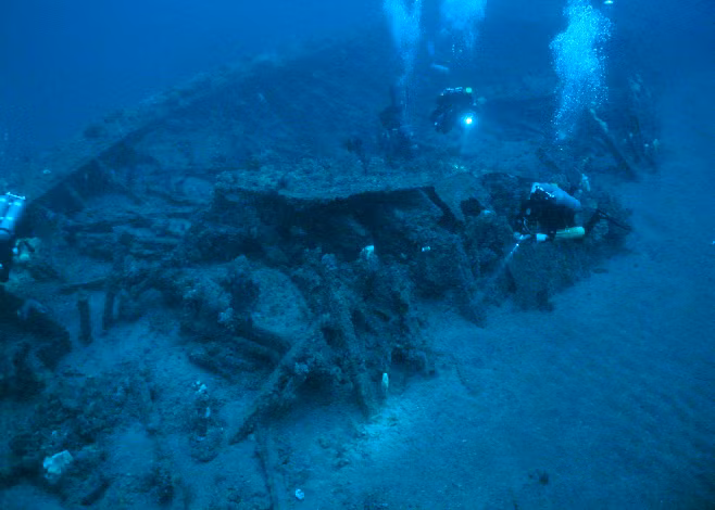 Con tàu vẫn còn khá nguyên vẹn dù đã "ngủ vùi" dưới đáy biển từ năm 1862.