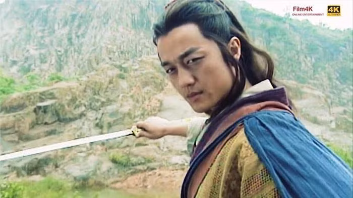 Thêm nữa, Kim Dung đề cập đến Dịch cân kinh có thể giúp người sử dụng hoán chuyển kinh mạch, phát dương nội công.