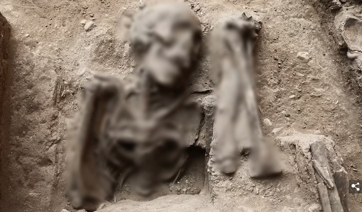 Trong cuộc khai quật tại một khu chôn cất từ thời thuộc địa Tây Ban Nha tại bệnh viện San Andrés, Lima, Peru, các nhà khảo cổ phát hiện 42 bộ hài cốt.