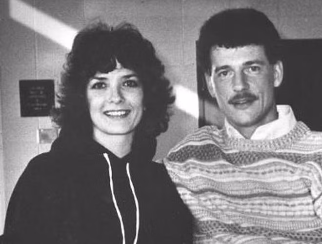 Sau khi chuẩn bị đầy đủ, vào 10h30 ngày 27/5/1986, bà Nadine điều kiển một trực thăng bay thấp đến trung tâm Paris rồi đậu lơ lửng trên nóc một tòa nhà của nhà tù De La Sainté.