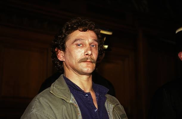 Vào sáng ngày 27/5/1986, một vụ vượt ngục ly kỳ như trong phim diễn ra ở nhà tù La Santé, Pháp. Tù nhân thực hiện cuộc đào thoát này là Michel Vaujour.