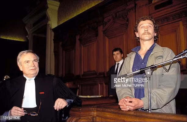 Về sau, Nadine trở thành khách hàng thường xuyên của công ty cho thuê máy bay trực thăng ở miền nam Paris. Giá thuê một trực thăng vào thời điểm đó khoảng 2.200 franc/giờ (tương đương 315 USD). Vợ của Michel luôn trả bằng tiền mặt.