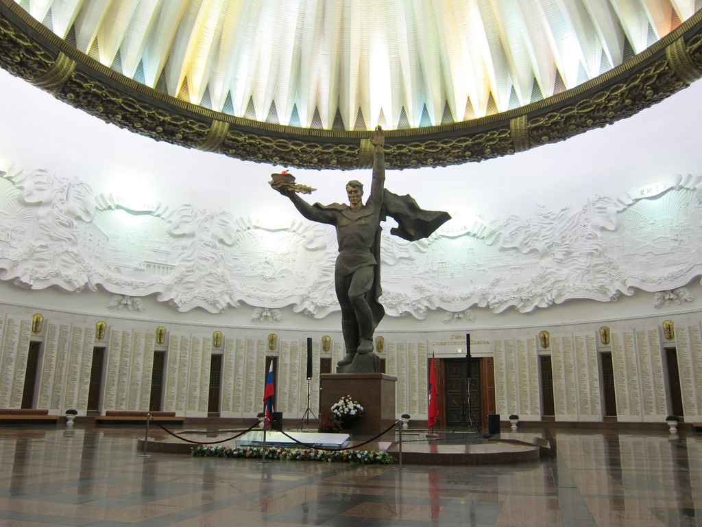 Bảo tàng Chiến tranh Vệ quốc Vĩ đại (Museum of the Great Patriotic War) nằm ở thủ đô Moscow, Nga là một trong những điểm đến hấp dẫn đối với những người thích tìm hiểu về lịch sử quân sự của xứ sở bạch dương.