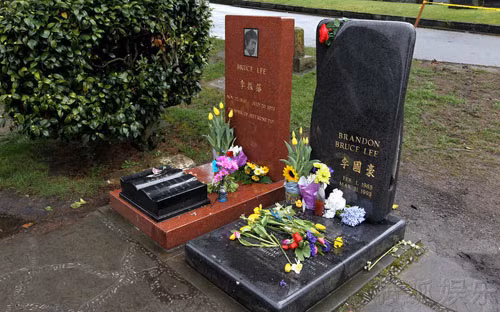 Do đó, Lý Hải Tuyền tạo nghiệp nên khiến cha con Lý Tiểu Long - Lý Quốc Hào nhận báo ứng và chết trẻ. Dù vậy, quan điểm này không có chứng cứ xác thực và giới chuyên gia vẫn chưa thể làm sáng tỏ nhiều bí ẩn về cái chết của họ.