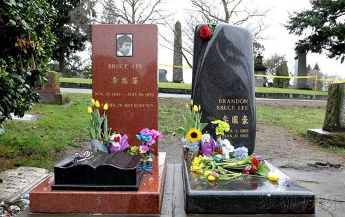 Người dân phương Đông cũng như Trung Quốc từ xưa đến nay quan niệm thiện ác báo ứng nhưng không ai biết báo ứng sẽ đến sớm hay muộn hay ai là người sẽ nhận những điều tồi tệ đó.