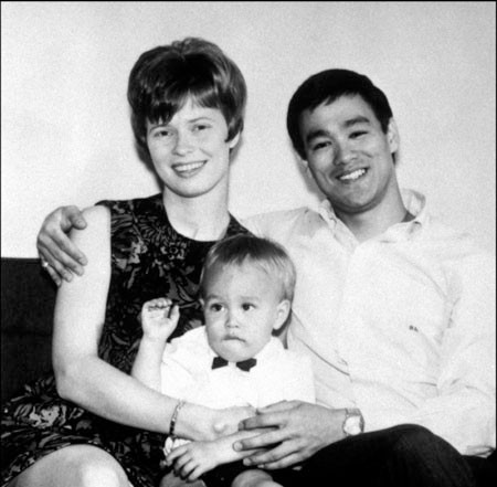 Một điểm trùng hợp đến khó tin đó là 2 bộ phim cuối cùng của họ đều mang ý nghĩa "bất hạnh".