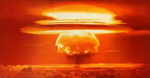 Thêm nữa, một số chuyên gia NASA nhận định việc thả bom hạt nhân trên sao Hỏa có thể dẫn đến việc giải phóng một lượng carbon dioxide nhất định. Tuy nhiên, vụ nổ hạt nhân đó không đủ để làm cho khí hậu trên hành tinh đỏ gần giống với Trái đất.