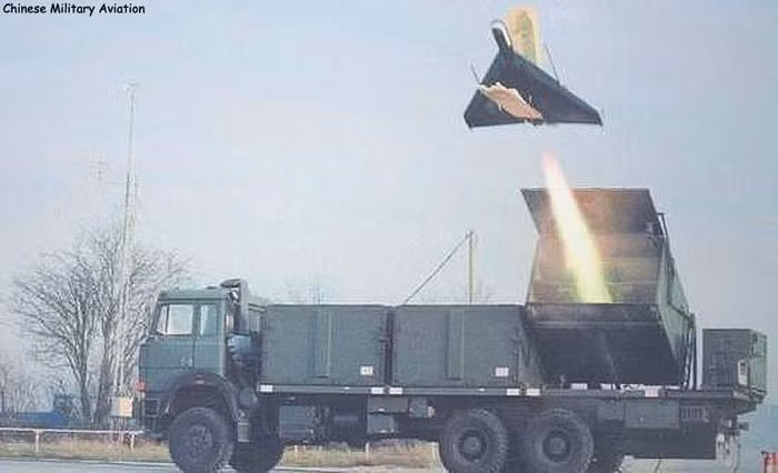 Khi phát hiện tín hiệu radar, chiếc Harpy sẽ so sánh mẫu tín hiệu với cơ sở dữ liệu của nó để đánh giá mức độ ưu tiên của mục tiêu.