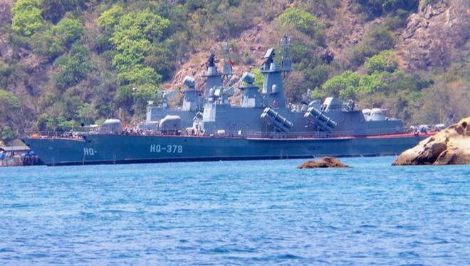 Bao so 9: Dieu dong tau Hai quan tim kiem tau ca gap nan-Hinh-2