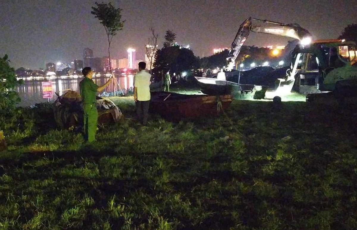 Thu giu 5 tau thuyen nghi danh bat ca trai phep tai ho Tay