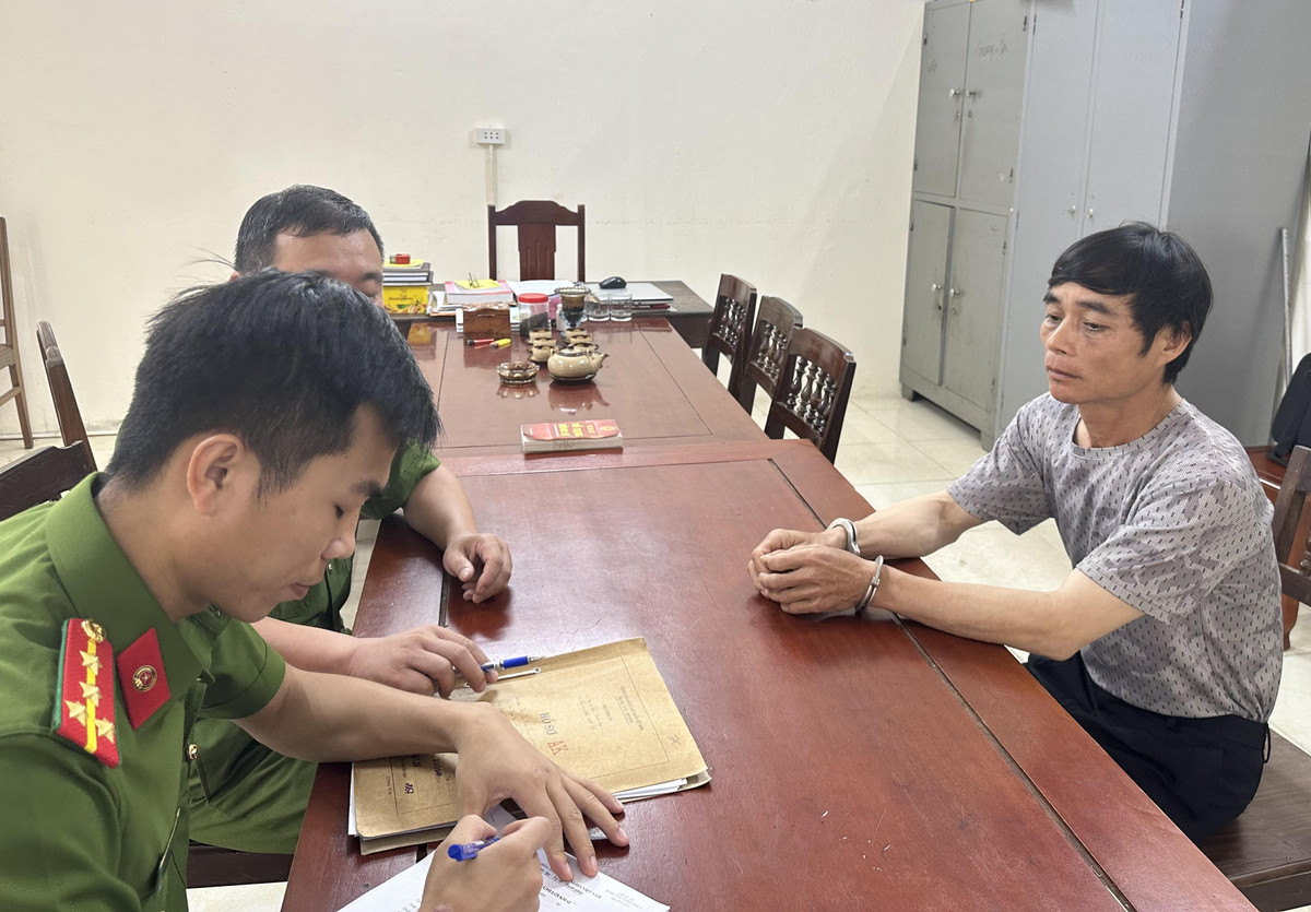 Thanh Hóa: Bắt đối tượng chiếm đoạt tài sản sau 10 năm lẩn trốn Thanh Hoa: Bat doi tuong chiem doat tai san sau 10 nam lan tron