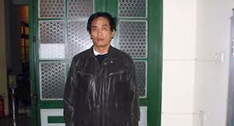 Khi lục lọi, Công không tìm thấy tiền mặt mà chỉ phát hiện 2 chiếc điện thoại di động cùng với 3 chỉ vàng. Tên sát nhân đã không lấy số vàng trên vì sợ "đen đủi". Gã cầm theo 2 chiếc điện thoại của nạn nhân rồi bỏ đi, sinh hoạt bình thường cho tới khi bị bắt giữ. Với tội ác không thể dung thứ ấy, sau này Công đã bị TAND thành phố Hà Nội tuyên phạt án tử hình. 