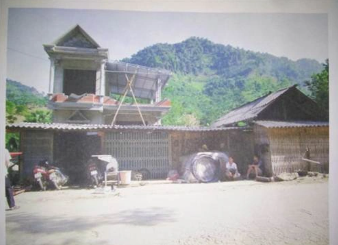 Vach tran “vo kich” ke gia gai giet hang xom roi den dam tang khoc