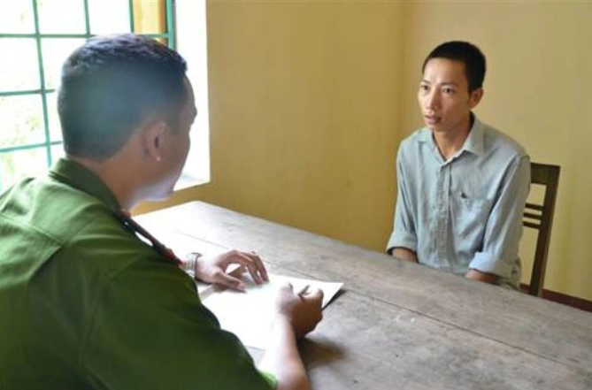 Chính quyền địa phương cung cấp thông tin Luân không có công ăn việc làm ổn định, lười lao động, nợ nần rất nhiều người trong xã. Từ những chứng cứ thu thập, cảnh sát nhận định Luân có liên quan trực tiếp tới cái chết của nam thanh niên 23 tuổi. Ba ngày sau khi vụ án xảy ra, Luân được mời về trụ sở công an. Bước đầu, Luân liên tục quanh co, đưa ra một số bằng chứng ngoại phạm. Song trước những chứng cứ, lập luận thuyết phục của cảnh sát, anh ta đã thừa nhận là hung thủ. 