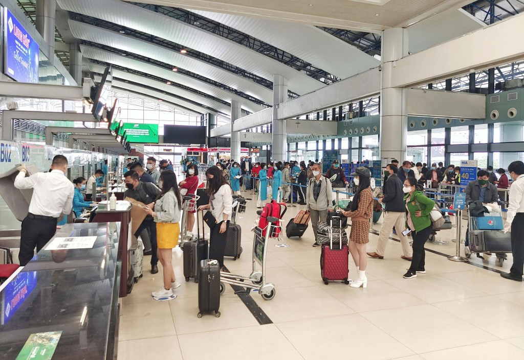 Dịp lễ Quốc khánh 2/9: Vé máy bay còn rất nhiều, giá không tăng Dip le Quoc khanh 2/9: Ve may bay con rat nhieu, gia khong tang