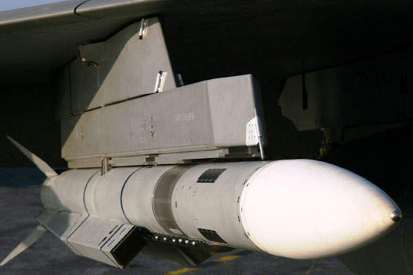 Meteor BVRAAM: Meteor là loại tên lửa không đối không có điều khiển ngoài tầm nhìn (BVRAAM) do MBDA phát triển theo yêu cầu của Pháp, Đức, Italy, Tây Ban Nha, Thụy Điển và Anh. Khả năng đối phó với những mối đe dọa khi chiến đấu trong tương lai và hiện tại khiến nó trở thành một trong những tên lửa không đối không tốt nhất thế giới. Tên lửa Meteor sẽ được tích hợp với các chiến đấu cơ hiện đại như Eurofighter Typhoon, Saab Gripen, Dassault Rafale và F-35.