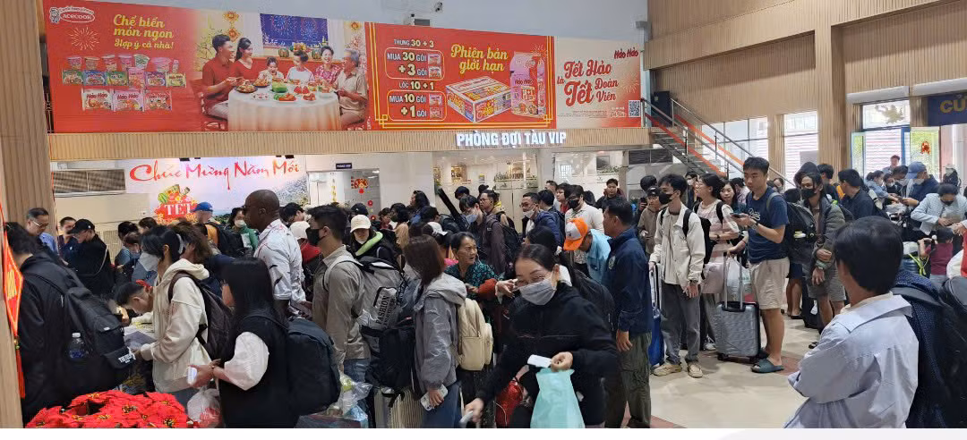 Duong sat hut khach dip Tet Nguyen dan 2025, ve tau chi con it-Hinh-2