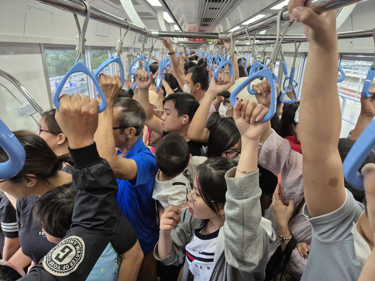 TPHCM: Hang ngan nguoi dan do ve khu trung tam vui choi Tet Duong lich 2025-Hinh-3