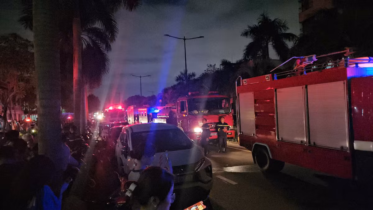 TP HCM: Chay lon o chung cu Mizuki Park, nhieu nguoi di cap cuu-Hinh-2