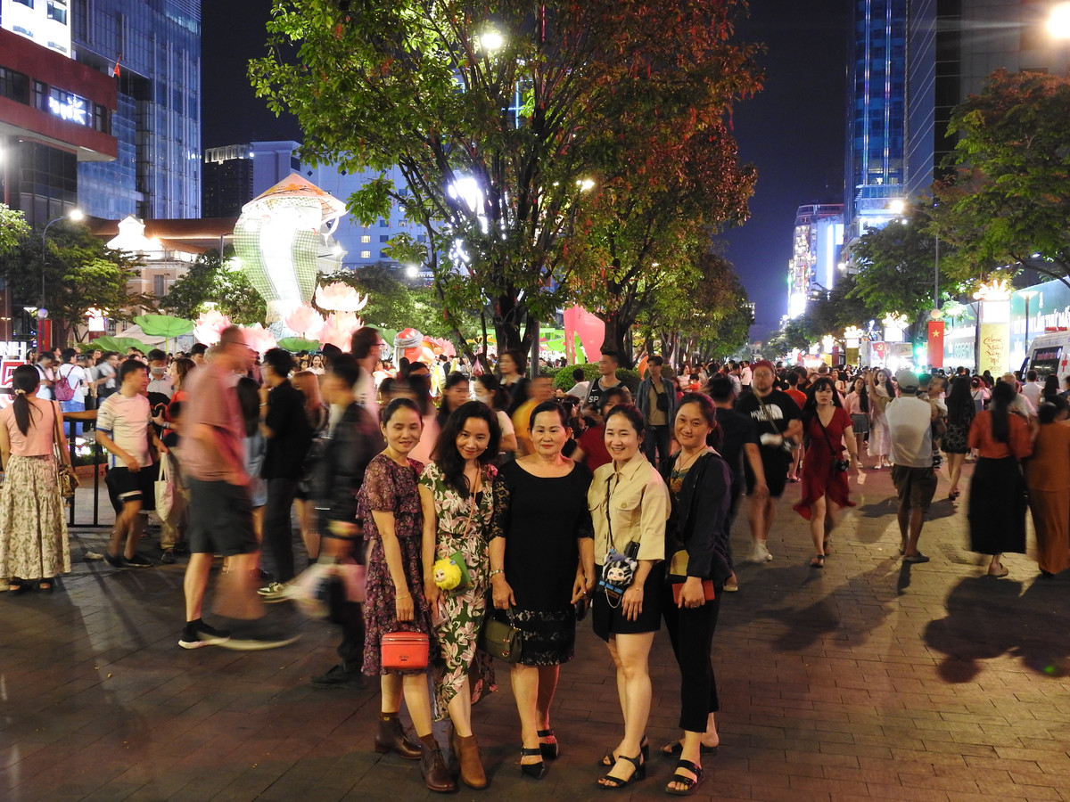 [LIVE] Nguoi dan ca nuoc han hoan chao xuan At Ty-Hinh-20