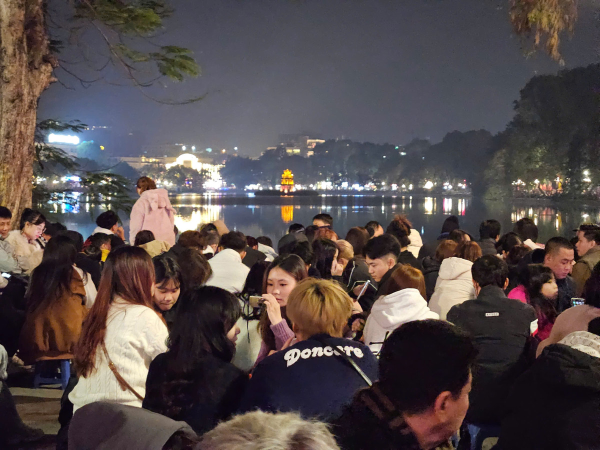 [LIVE] Nguoi dan ca nuoc han hoan chao xuan At Ty-Hinh-5