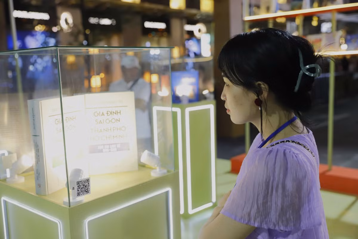 Lễ hội Đường Sách Tết Ất Tỵ không chỉ là dịp tôn vinh văn hóa đọc, mà còn là nơi kết nối, lan tỏa giá trị văn hóa truyền thống và hiện đại, góp phần làm nên sắc xuân rực rỡ của TP HCM.