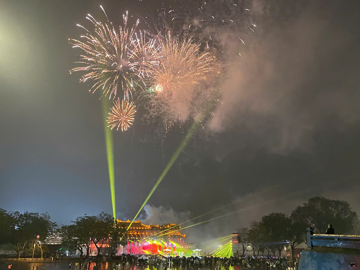 [LIVE] Nguoi dan ca nuoc han hoan chao xuan At Ty-Hinh-22