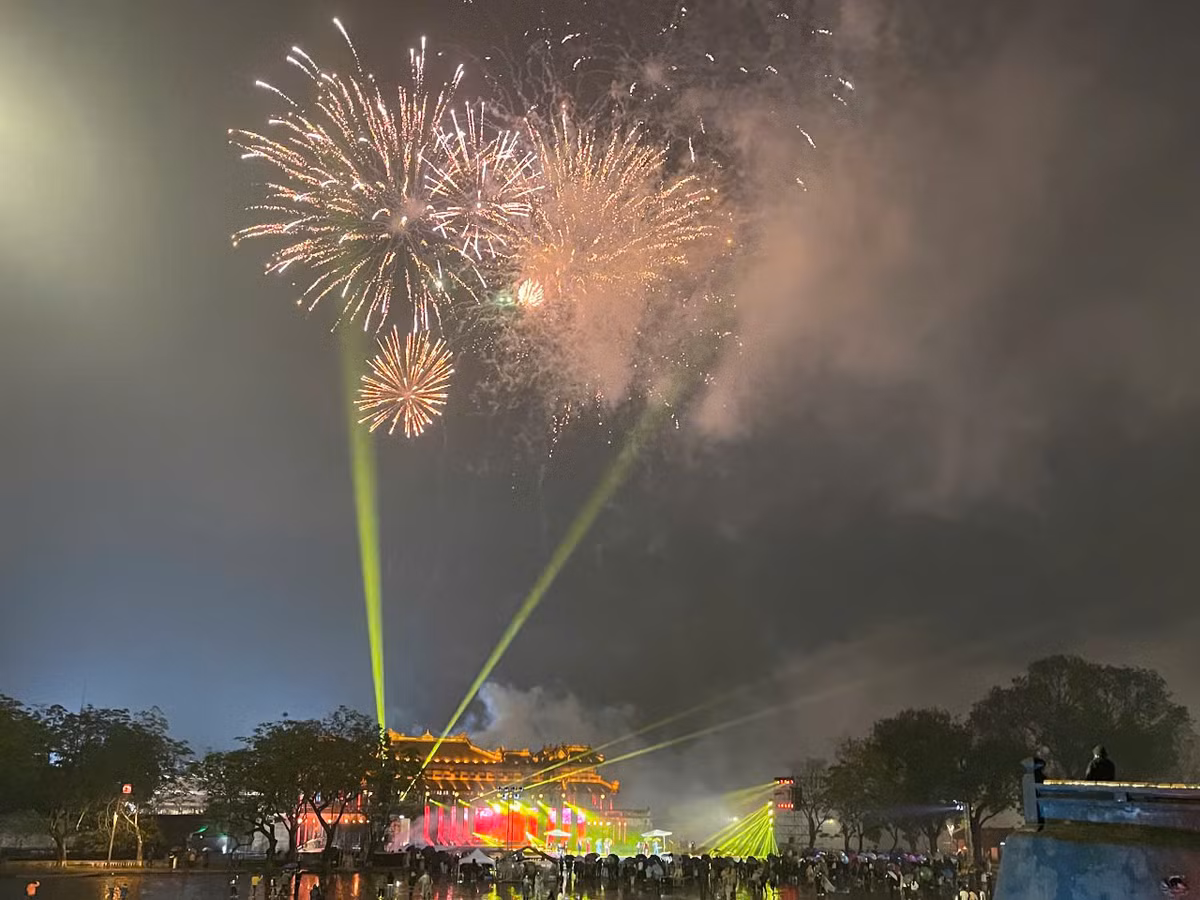 [LIVE] Nguoi dan ca nuoc han hoan chao xuan At Ty-Hinh-22