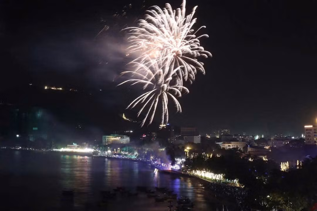 [LIVE] Nguoi dan ca nuoc han hoan chao xuan At Ty-Hinh-16