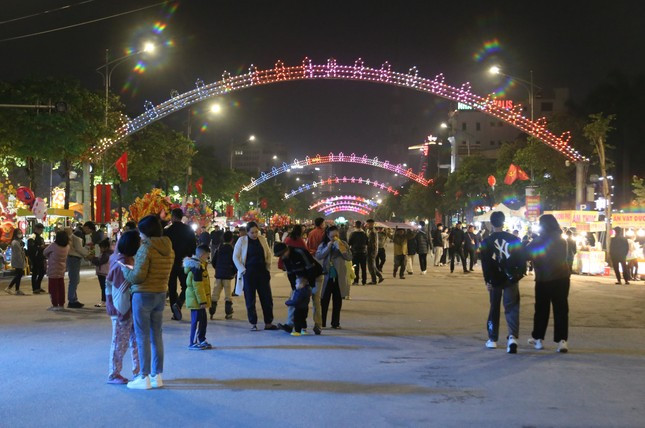 [LIVE] Nguoi dan ca nuoc han hoan chao xuan At Ty-Hinh-46