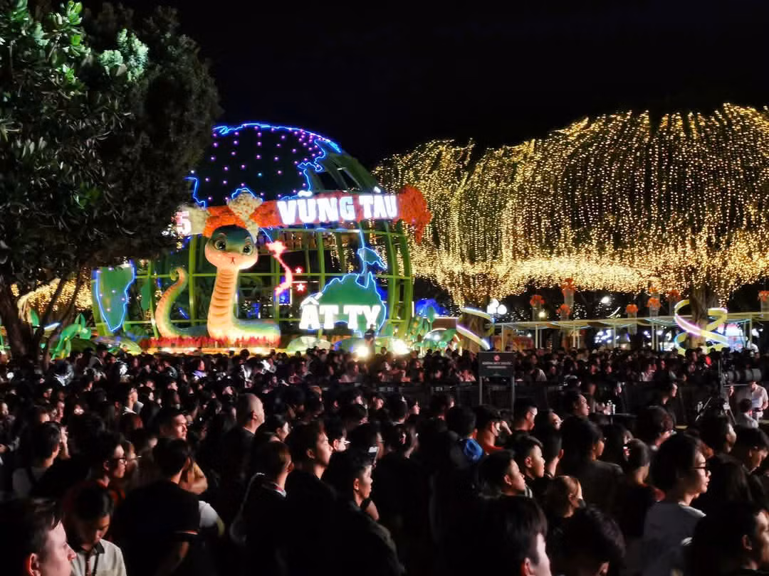 [LIVE] Nguoi dan ca nuoc han hoan chao xuan At Ty-Hinh-58