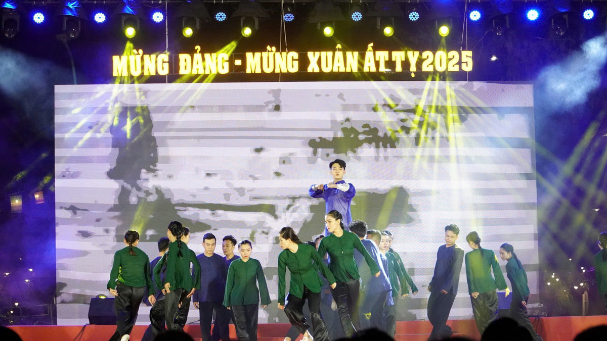 [LIVE] Nguoi dan ca nuoc han hoan chao xuan At Ty-Hinh-37