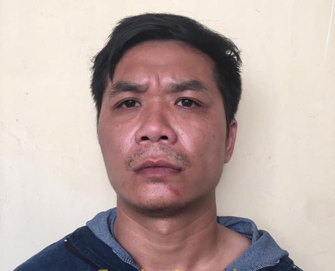  Bị kiểm tra khi đi trộm chó, dùng súng điện tấn công cảnh sát: Tối 16/9/2020, Ngô Phi Hùng (SN 1984, ở Đông Anh) và Phạm Văn Hoàng (SN 1987 ở huyện Mê Linh, Hà Nội) đang đi trộm chó thì bị Công an xã Kim Nỗ (huyện Đông Anh) kiểm tra thì bị Hoàng dùng súng điện tự chế tấn công cảnh sát, khiến 1 người bị thương. Theo hồ sơ, Hoàng có 2 tiền án, 2 tiền sự và nghiện ma tuý.