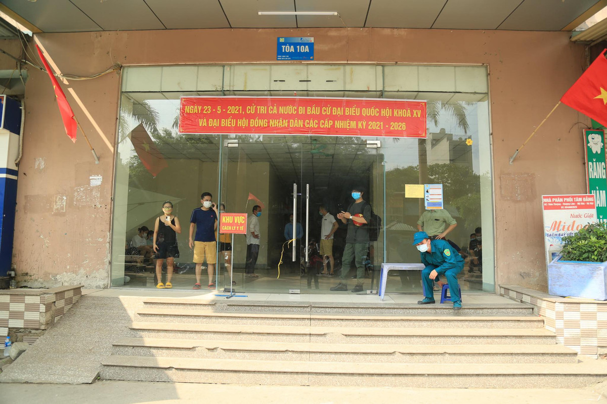 Nơi ở hiện tại của bệnh nhân này là ở tòa nhà CT10C, Chung cư Đại Thanh, Tả Thanh Oai, Thanh Trì. 