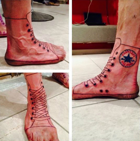 Giày Converse All Star phiên bản không thể "lầy lội" hơn. Ảnh: Haivn.