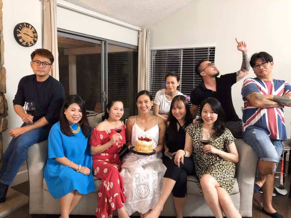 Nang hoa hau theo Bang Kieu sang My sau 2 nam chia tay hien ra sao?